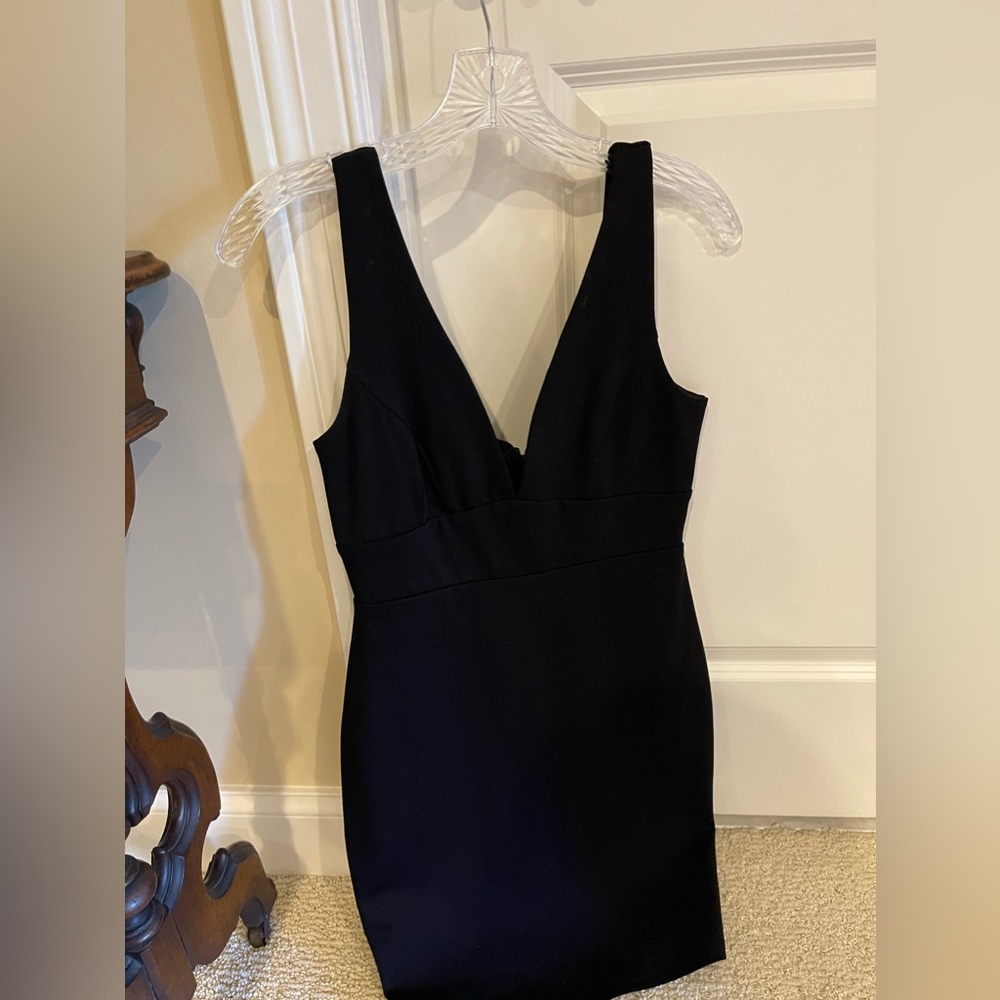 Lulu’s brand mini dress (black) Size small